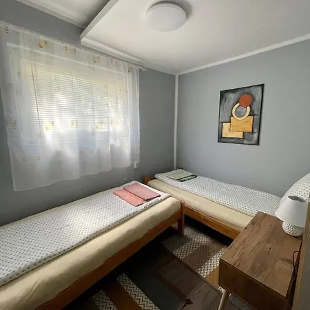 Apartman Golden Bis 2, Szabadka